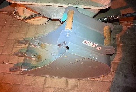 Polizei Delmenhorst sucht Eigentümer einer Baggerschaufel
