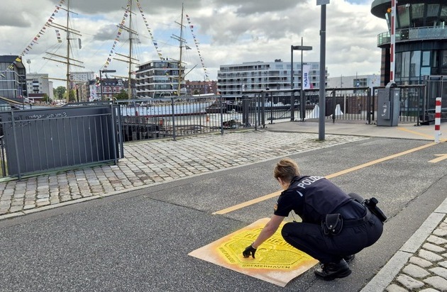 Piktogramme warnen bei Maritimen Tagen vor Taschendieben