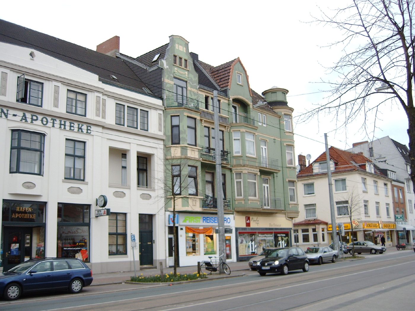 Männer rauben 28-Jährigem Rolex und Goldkette in Gröpelingen