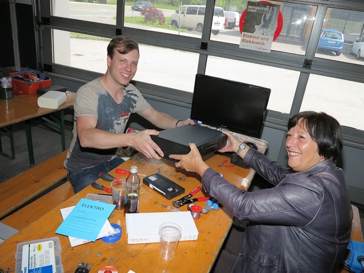Repair-Café und Handyhilfe im Kulturzentrum Rennplatz