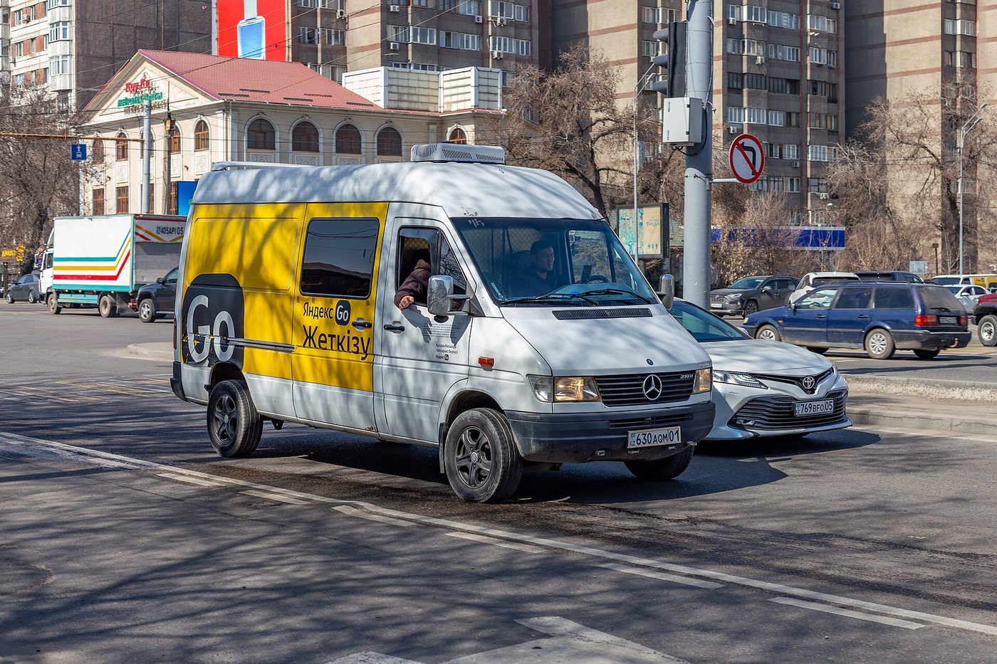 Mercedes Sprinter in Stuhr gestohlen