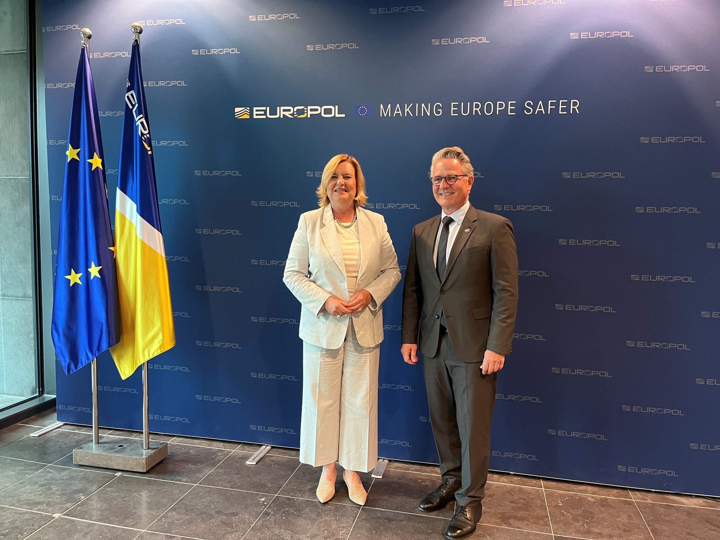 Innensenatorin Dr. Eva Högl und Jürgen Ebner, Europol Interims-Exekutivdirektor.