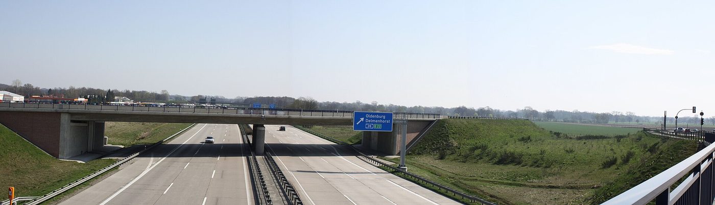 Auffahrunfall auf der A1 bei Stuhr: Beifahrer leicht verletzt